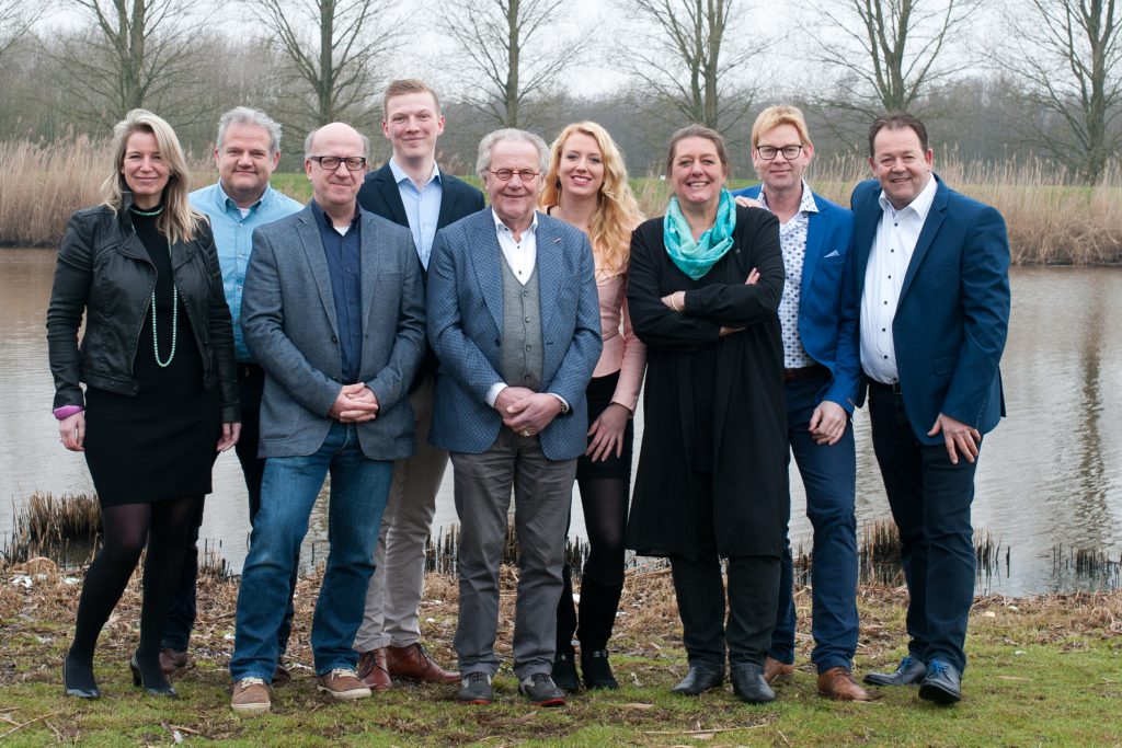 Met een lach en een traan neemt VVD Drimmelen afscheid van fractielid Anouk van Bragt